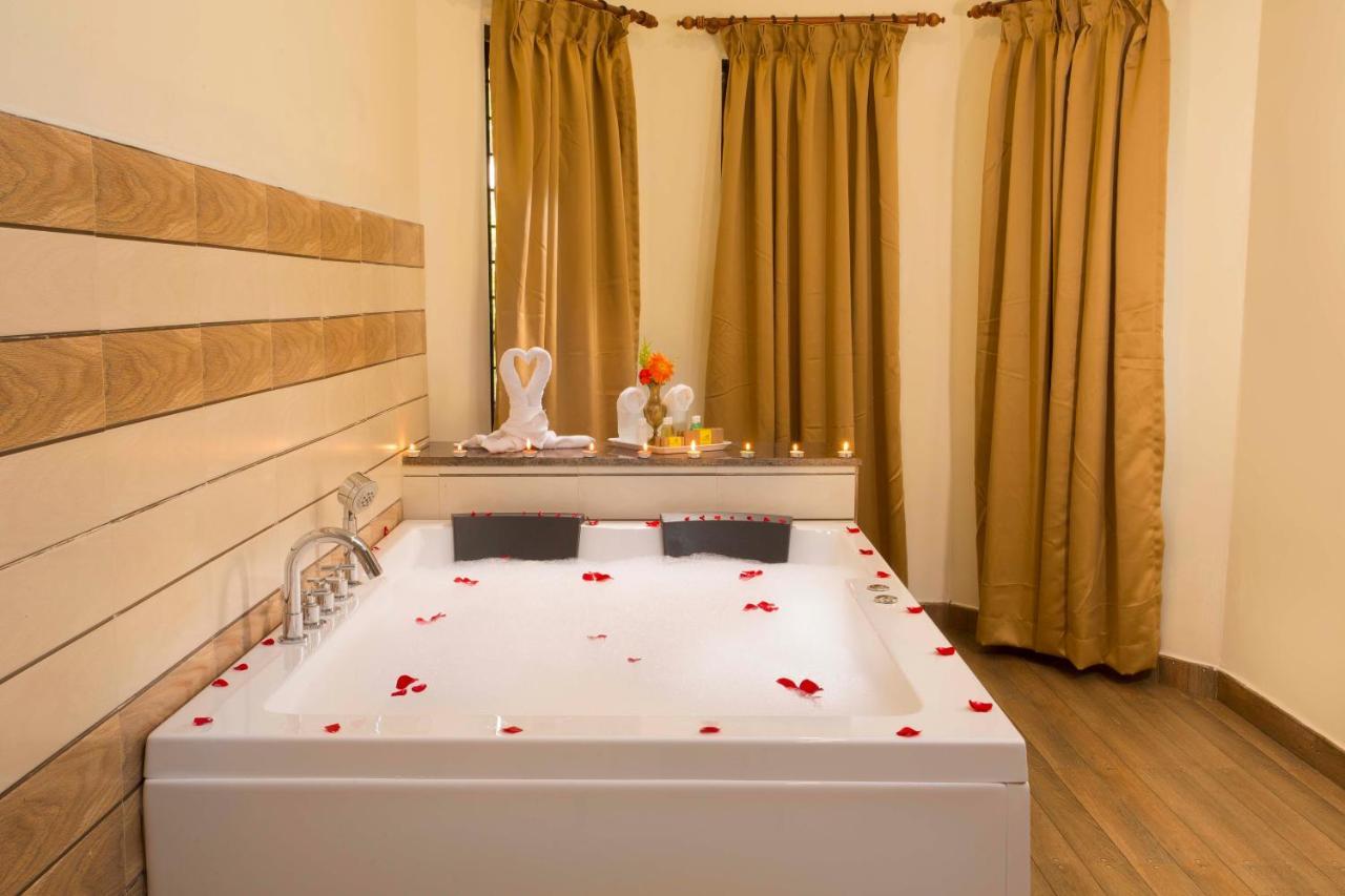 Spices Lap, Thekkady Hotel Kültér fotó